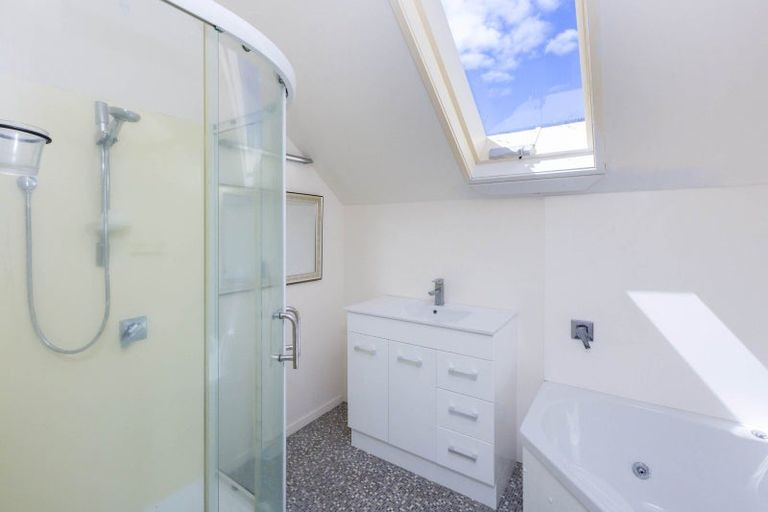 Photo of property in 11 Benzie Avenue, Wallaceville, Upper Hutt, 5018