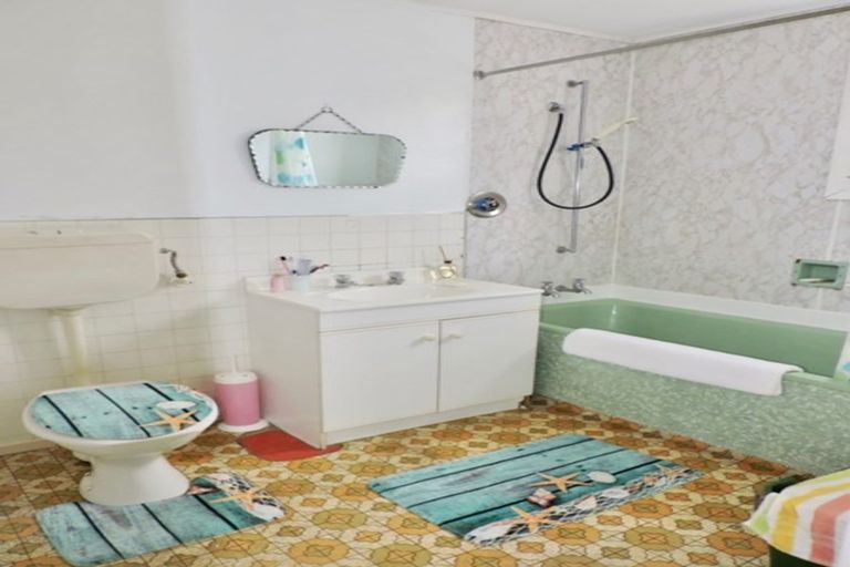 Photo of property in 13 Mamari Street, Rongotai, Wellington, 6022