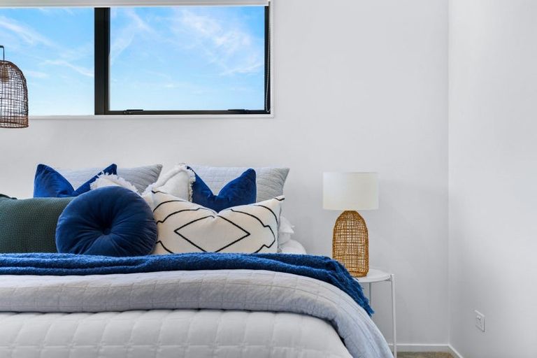 Photo of property in 35 Carder Court, Hobsonville, Auckland, 0618