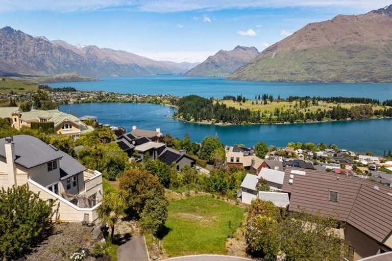 Photo of property in 15 Manchester Place, Queenstown, 9300