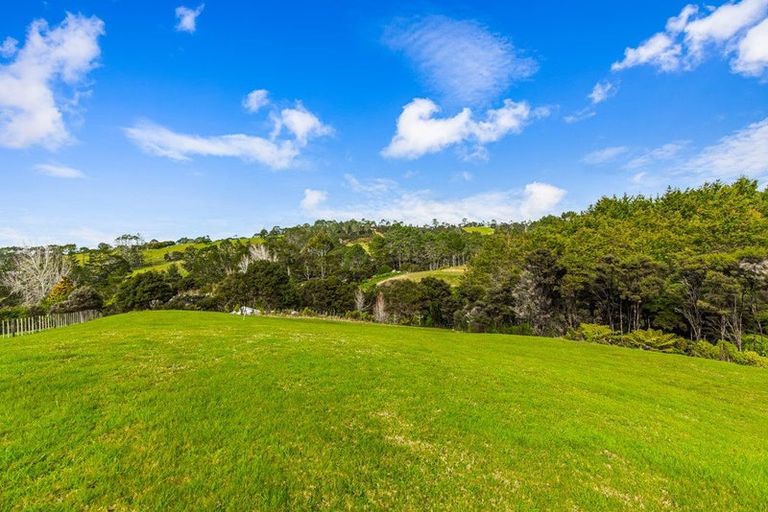 Photo of property in 91 Sunnyvale Road, Massey, Auckland, 0614