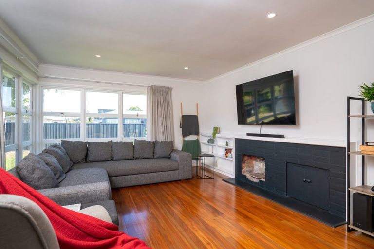 Photo of property in 12 Flanders Avenue, Onekawa, Napier, 4110