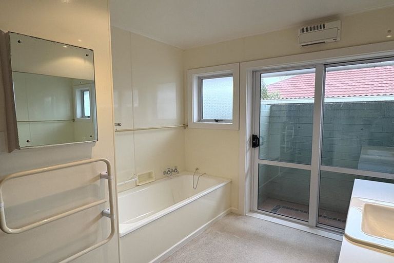 Photo of property in 1/35 Church Lane, Merivale, Christchurch, 8014