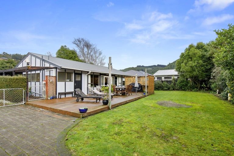 Photo of property in 39b Gemstone Drive, Birchville, Upper Hutt, 5018