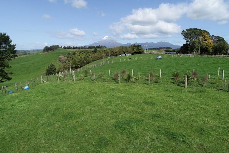 Photo of property in 827 Egmont Road, Hillsborough, 4372