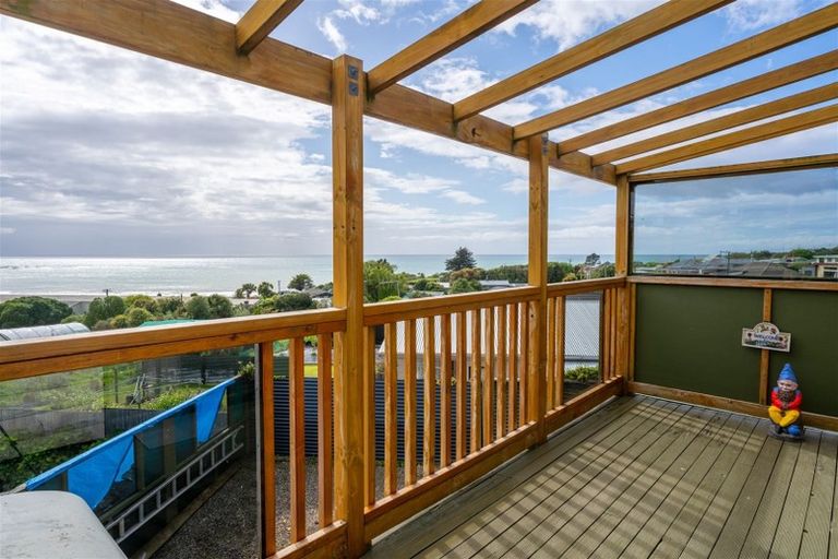 Photo of property in 16 Semple Street, Kakanui, Oamaru, 9495