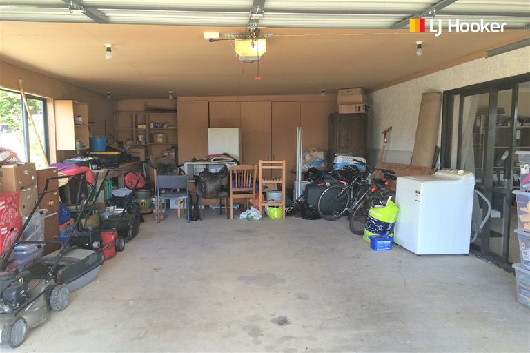 Photo of property in 12 Kilgour Street, Waihola, Milton, 9073