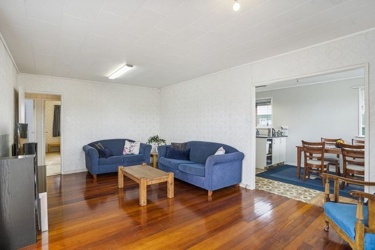 Photo of property in 37 Reelick Avenue, Pakuranga Heights, Auckland, 2010