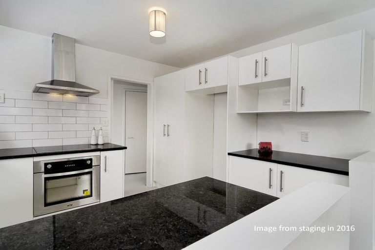 Photo of property in 2/14 Kelkirk Street, Kelston, Auckland, 0602