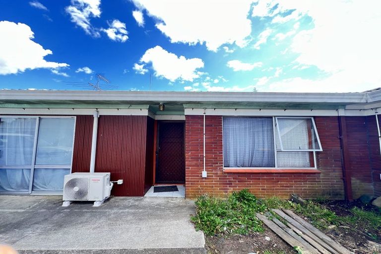 Photo of property in 2/96 Tui Road, Papatoetoe, Auckland, 2025