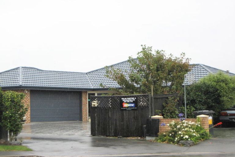 Photo of property in 12 Sutton Place, Dallington, Christchurch, 8061