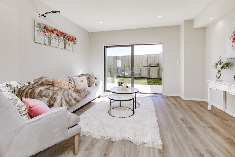 Photo of property in 10a Kotahitanga Street, Papakura, 2110