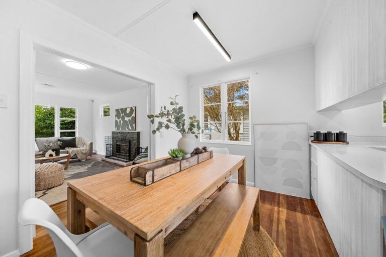 Photo of property in 79 Victoria Street, Carterton, 5713