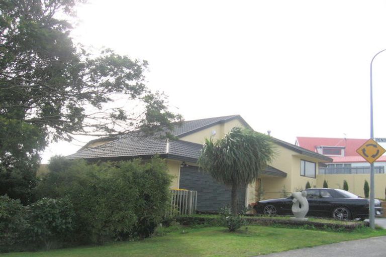 Photo of property in 21 Saint Ives Drive, Camborne, Porirua, 5026