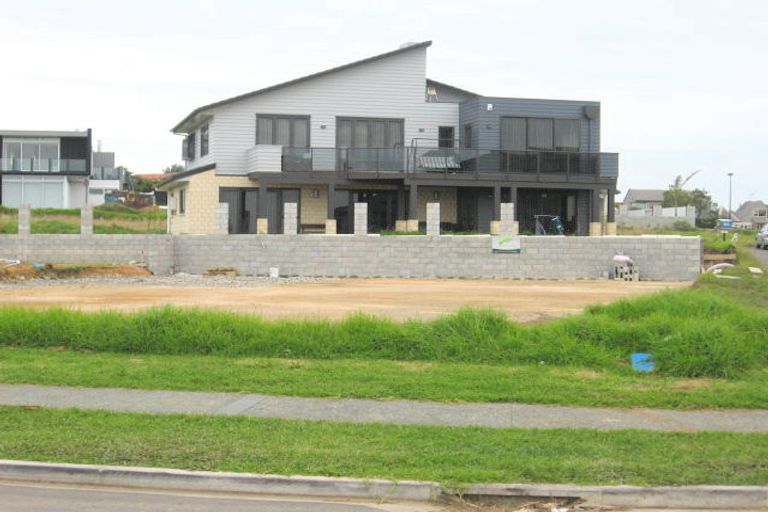 Photo of property in 49 Compass Way, Half Moon Bay, Auckland, 2012