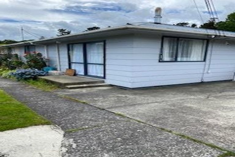 Photo of property in 1/7 Norana Road, Maoribank, Upper Hutt, 5018