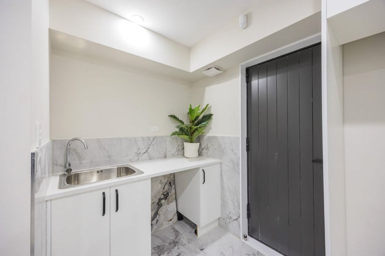 Photo of property in 4/6 Vine Street, Mangere East, Auckland, 2024