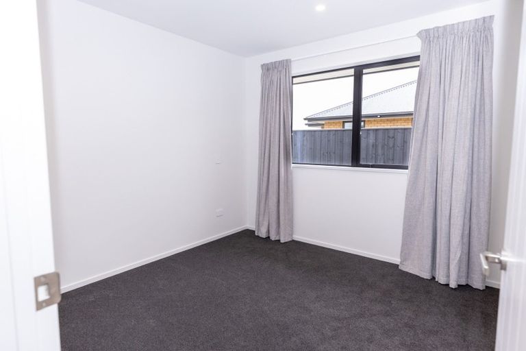 Photo of property in 5 Witte Street, Woodend, 7610