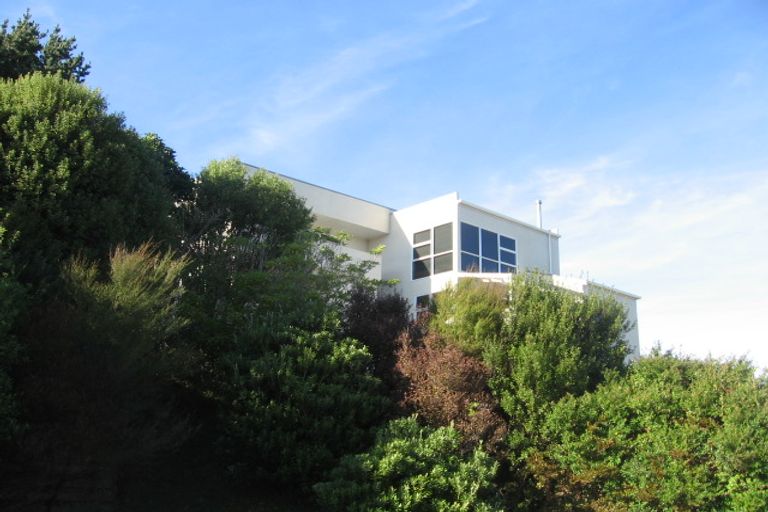 Photo of property in 4 The Crowsnest, Whitby, Porirua, 5024