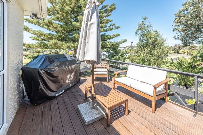 Photo of property in 24 Burns Street, Tawhero, Whanganui, 4501