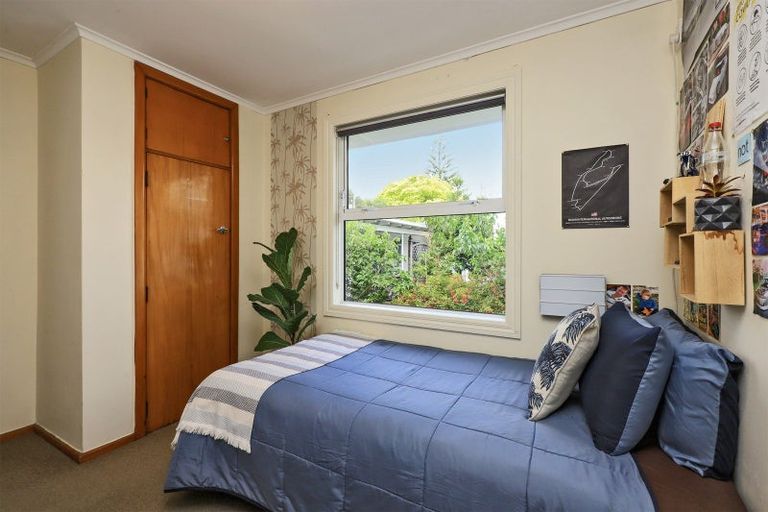 Photo of property in 27 Hammond Road, Taradale, Napier, 4112