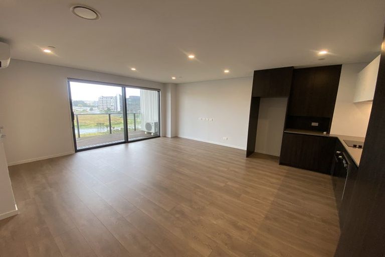 Photo of property in 502/3 Kaipiho Lane, Albany, Auckland, 0632