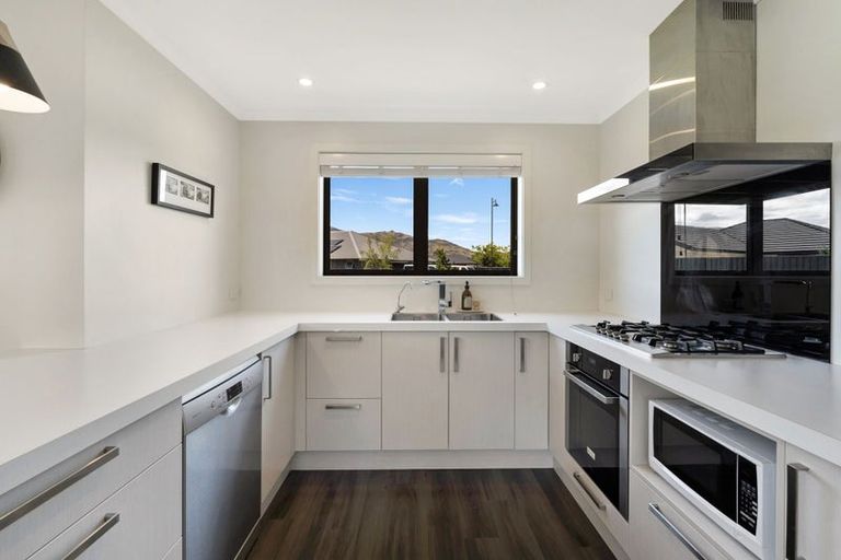 Photo of property in 22 Magnetic Place, Cromwell, 9310