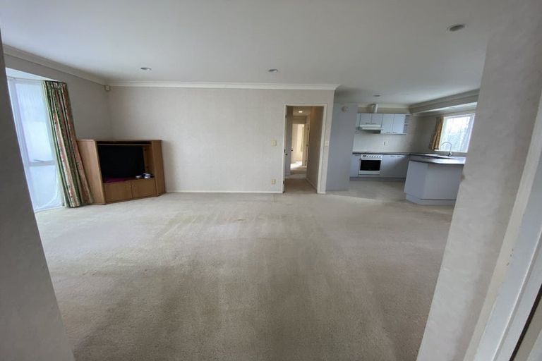 Photo of property in 24a Martin Jugum Lane, Ranui, Auckland, 0612