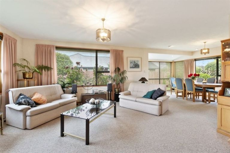 Photo of property in 111 Reynolds Avenue, Bishopdale, Christchurch, 8053