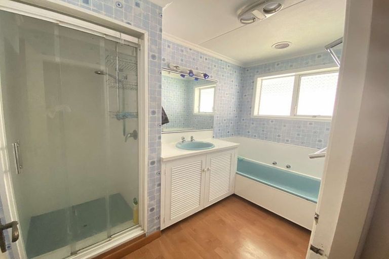 Photo of property in 89c Poplar Grove, Whalers Gate, New Plymouth, 4310