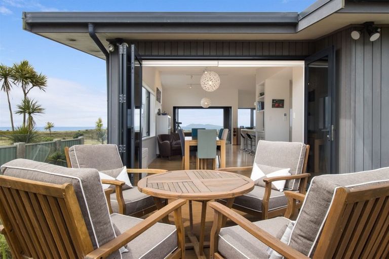 Photo of property in 154 Seaforth Road, Waihi Beach, 3611
