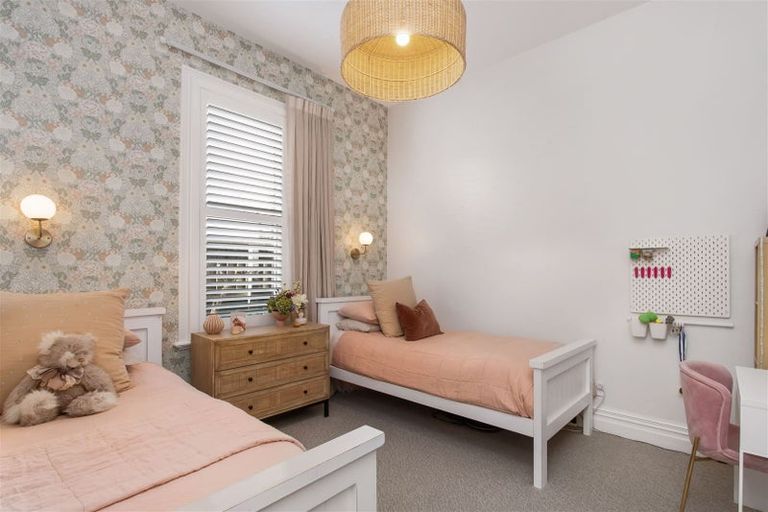 Photo of property in 52 Office Road, Merivale, Christchurch, 8014