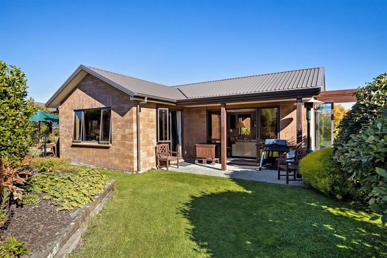 Photo of property in 4 Mary Lane, Lake Hawea, Wanaka, 9382