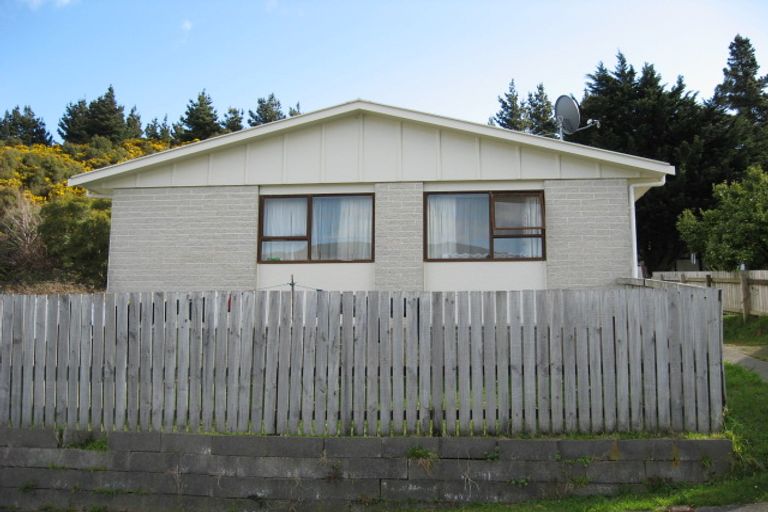 Photo of property in 19a Newburn Grove, Wainuiomata, Lower Hutt, 5014