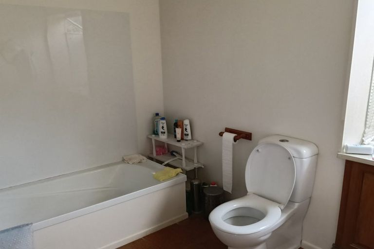 Photo of property in 16 Furneaux Grove, Whitby, Porirua, 5024