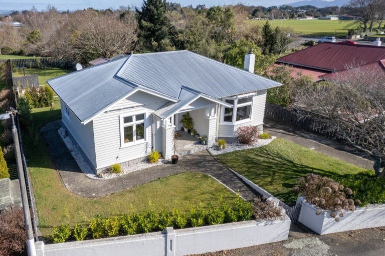 Photo of property in 25 Hospital Street, Dannevirke, 4930