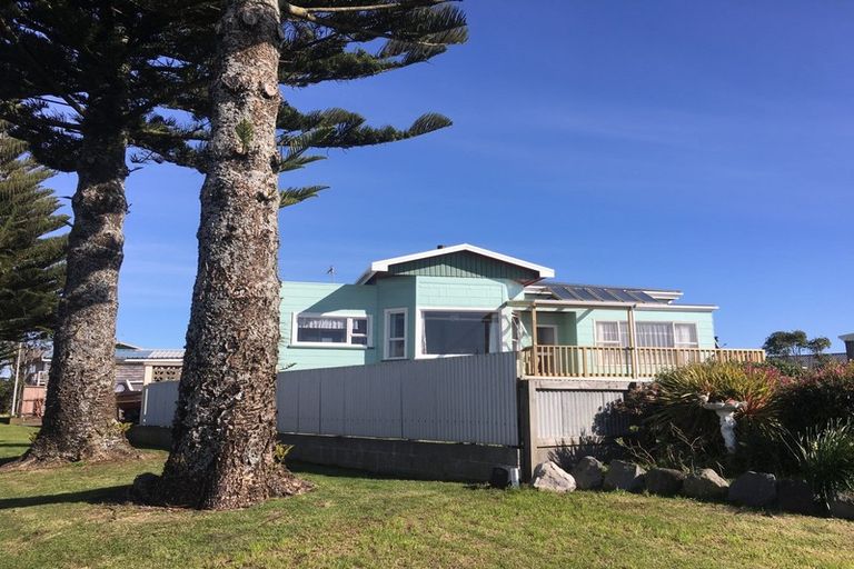 Photo of property in 17 Aubrey Street, Waitara, 4320