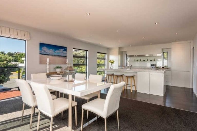 Photo of property in 23 Groves Road, Raumati Beach, Paraparaumu, 5032