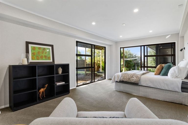 Photo of property in 133 Sandspit Road, Shelly Park, Auckland, 2014