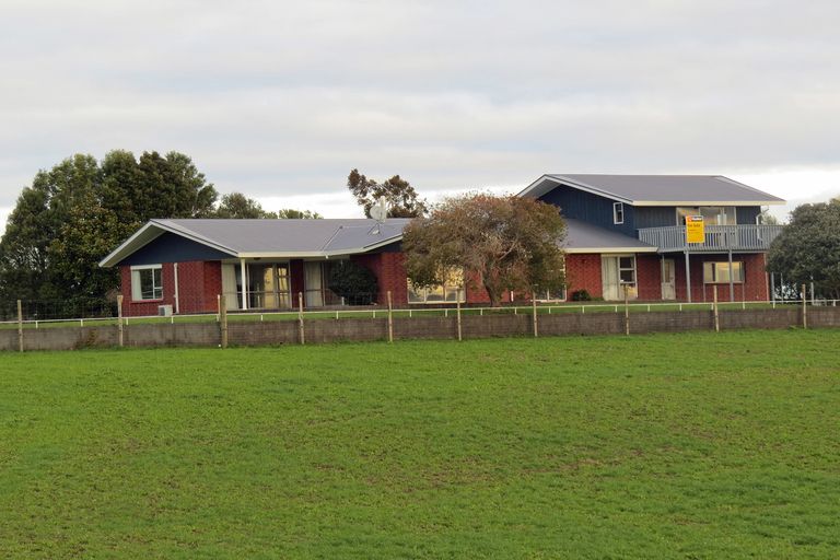 Photo of property in 138 Waimanu Road, Pukeatua, 3880