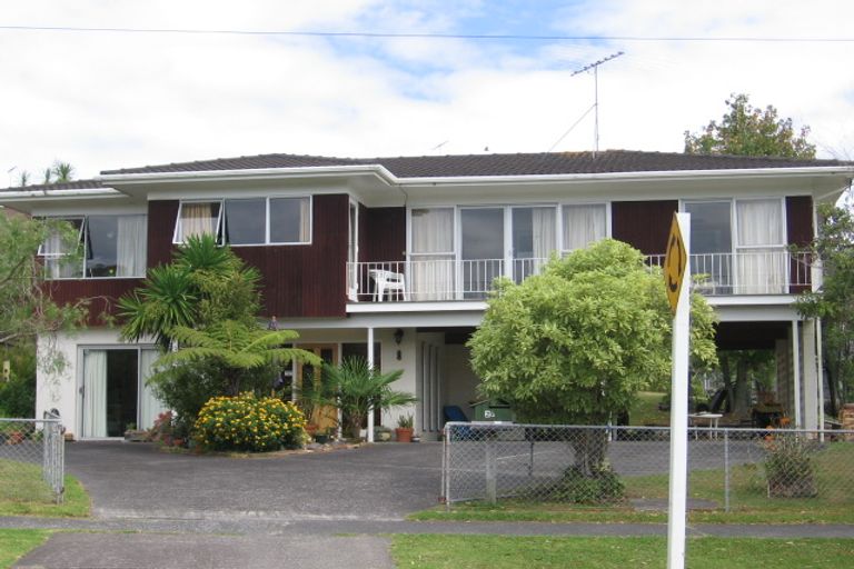 Photo of property in 26 Lyons Avenue, Murrays Bay, Auckland, 0630