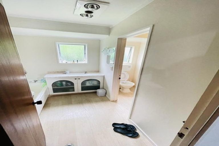 Photo of property in 37 Oakfield Crescent, Pukete, Hamilton, 3200