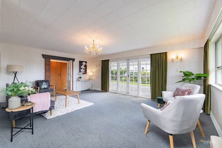 Photo of property in 43 Henry Street, Ebdentown, Upper Hutt, 5018