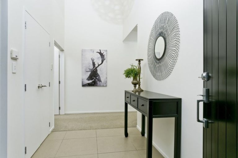 Photo of property in 5 Skipjack Pass, Silverdale, 0932