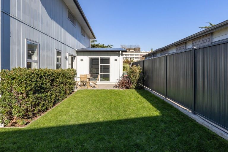 Photo of property in 14 Pateke Drive, Kenepuru, Porirua, 5022
