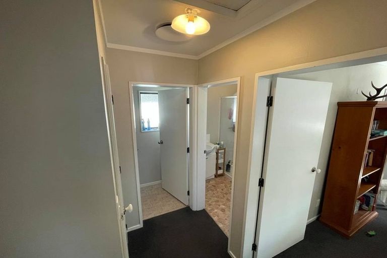 Photo of property in 1/37 Bauchop Road, Waterloo, Lower Hutt, 5011