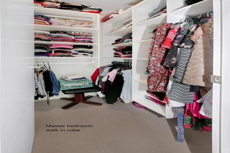 Photo of property in 6 Samuel Cassidy Avenue, Swanson, Auckland, 0614