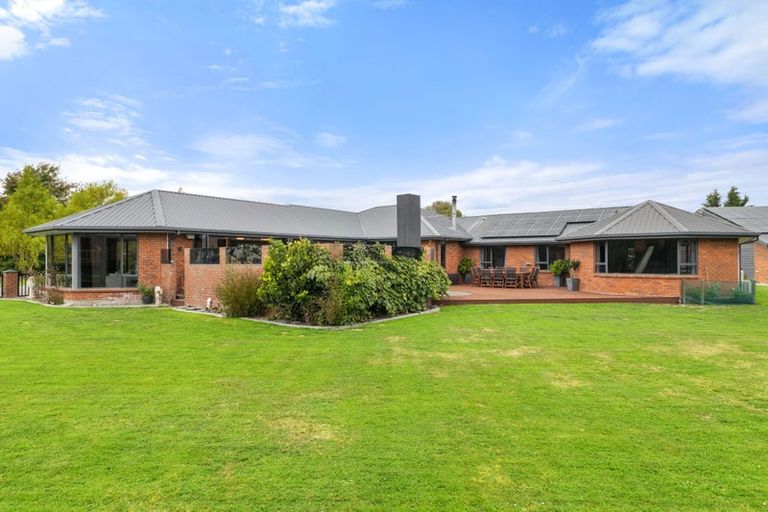 Photo of property in 29 Waterbridge Way, Rolleston, 7614