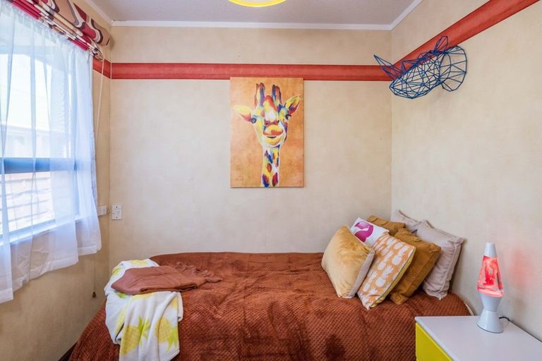 Photo of property in 92 Eatwell Avenue, Paraparaumu Beach, Paraparaumu, 5032