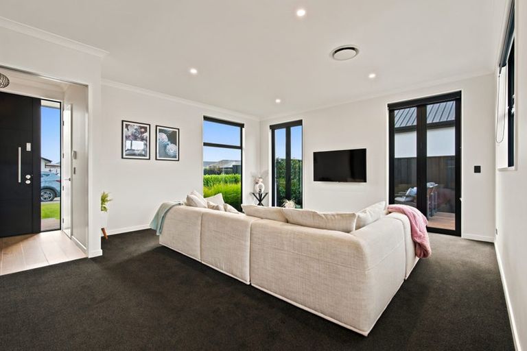 Photo of property in 8 Edward Law Boulevard, Prebbleton, 7604